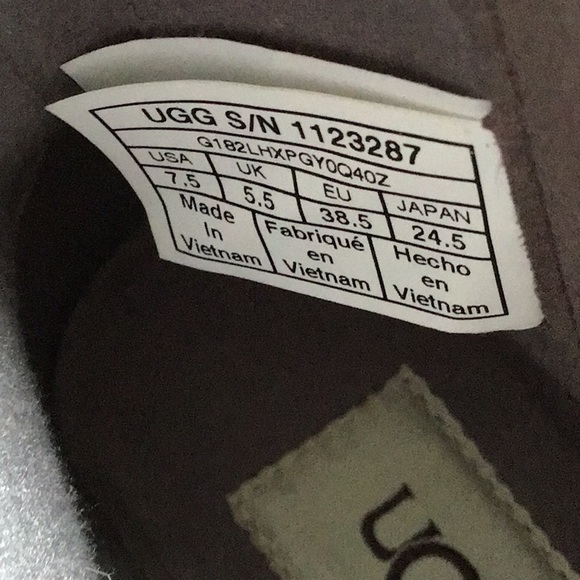 Like NEW UGG Harrison Waterproof Leather Booties 7,5 - Picture 8 of 13